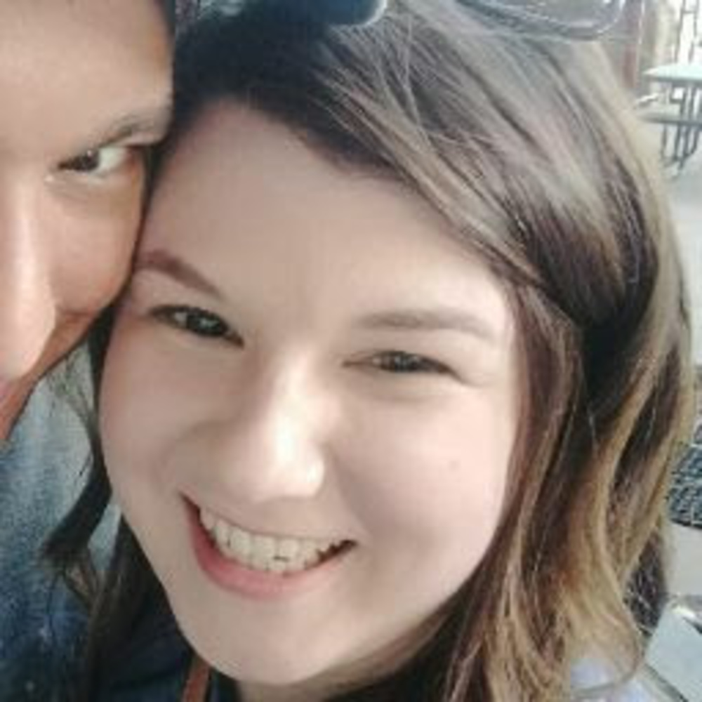 Meet your Posher, Cassie